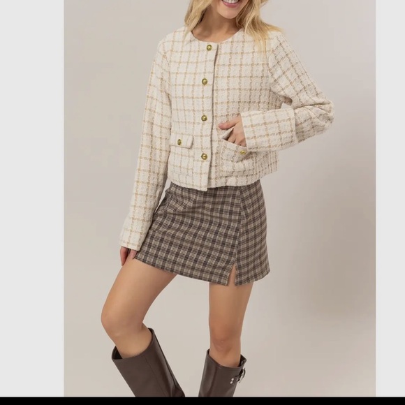 Fabulous Gold Button Plaid Tweed Jacket - Picture 2 of 6